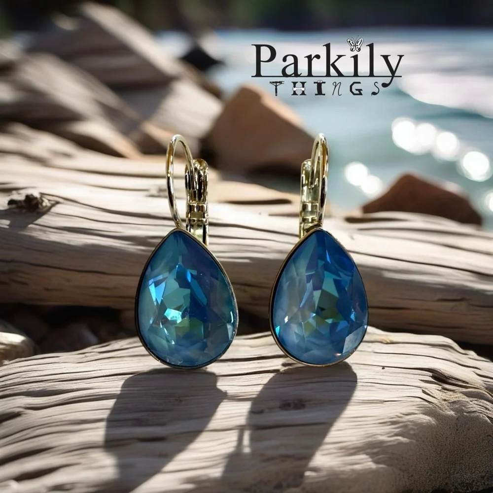 Handcrafted earrings with Swarovski crystal